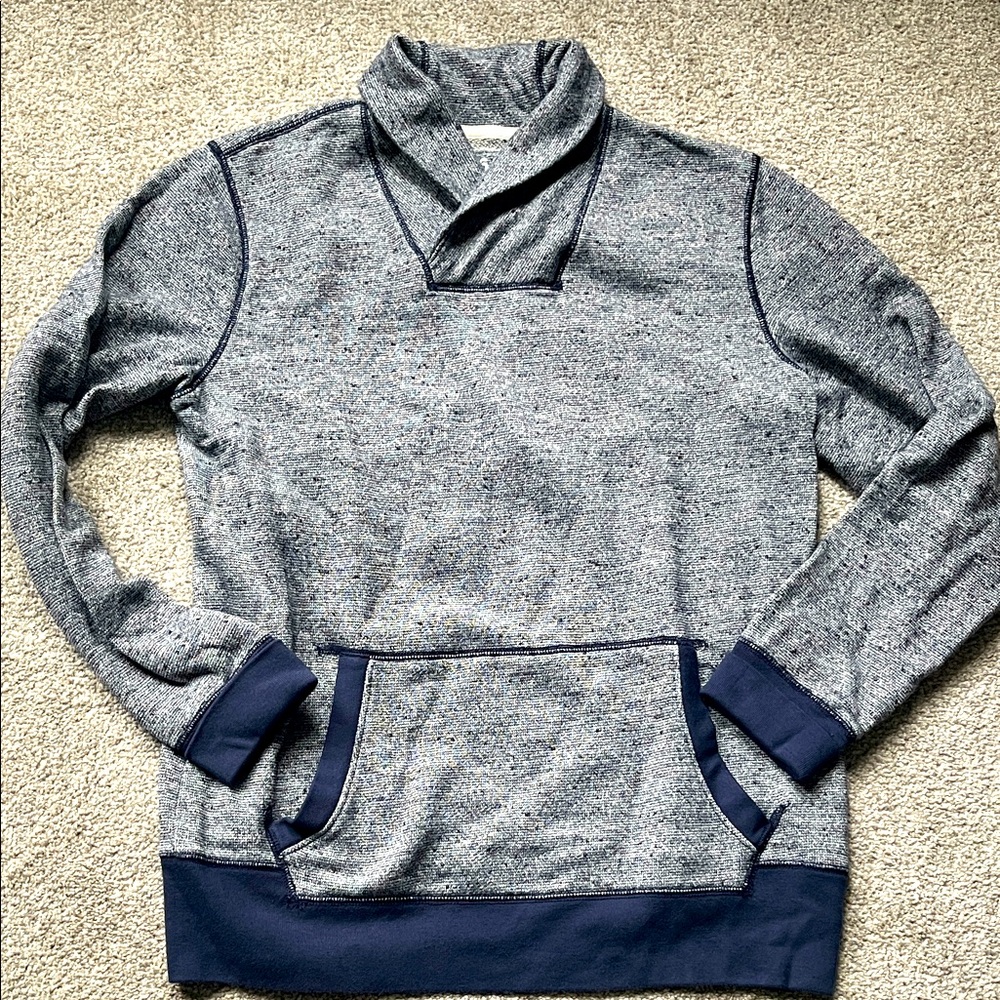 GAP men’s top